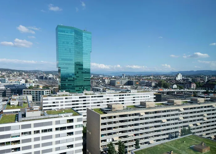 Hotels with a view Renaissance Zurich Tower